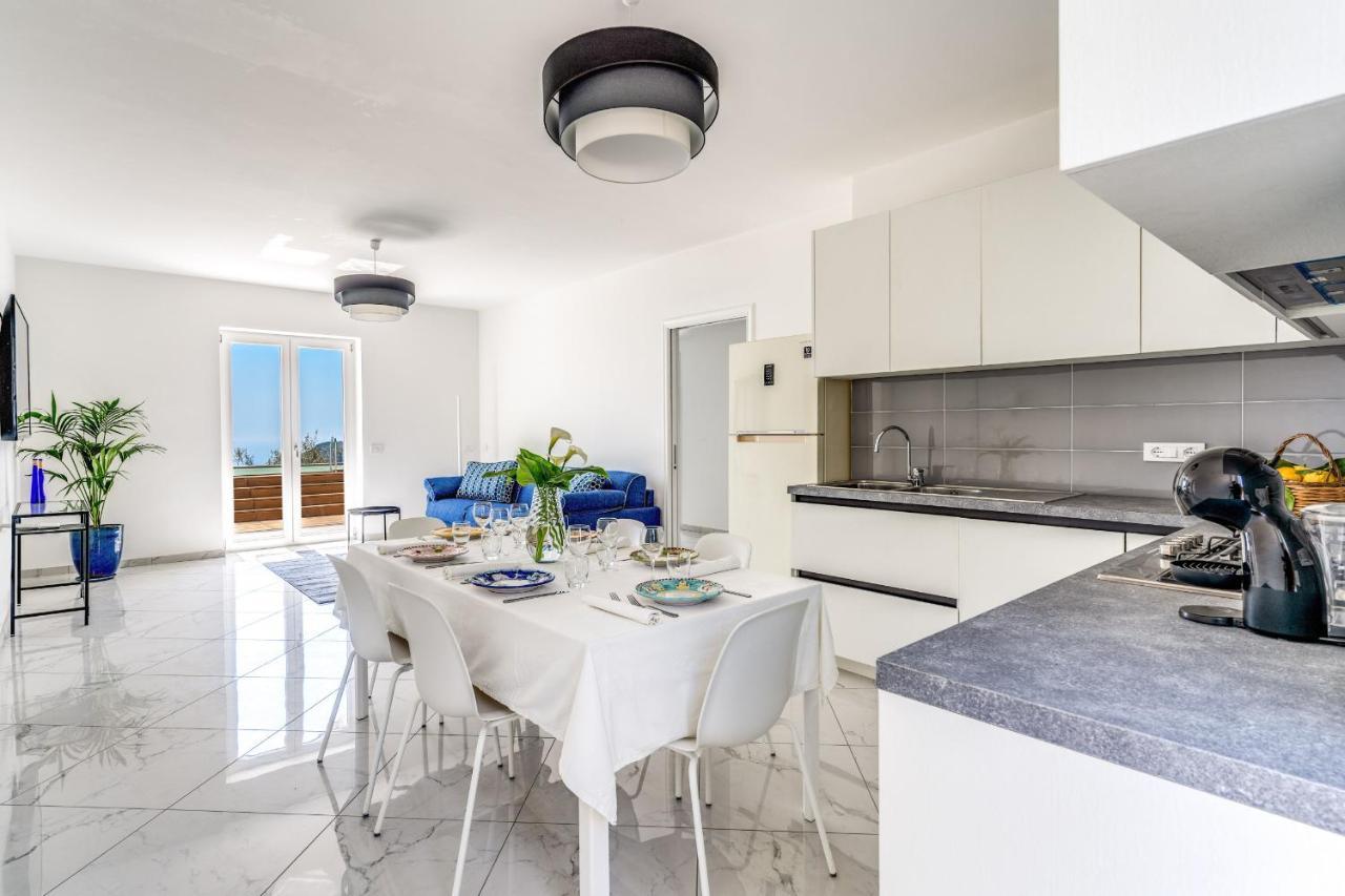 Villa Rusinella Minimalist Retreat With Sea Views Маса Лубрензе Екстериор снимка